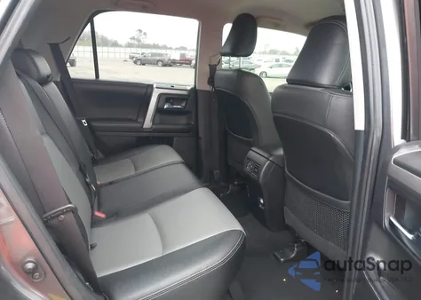 2019 Toyota 4Runner Sr5 Premium z USA, uszkodzony, nr VIN JTEBU5JR9K5705341